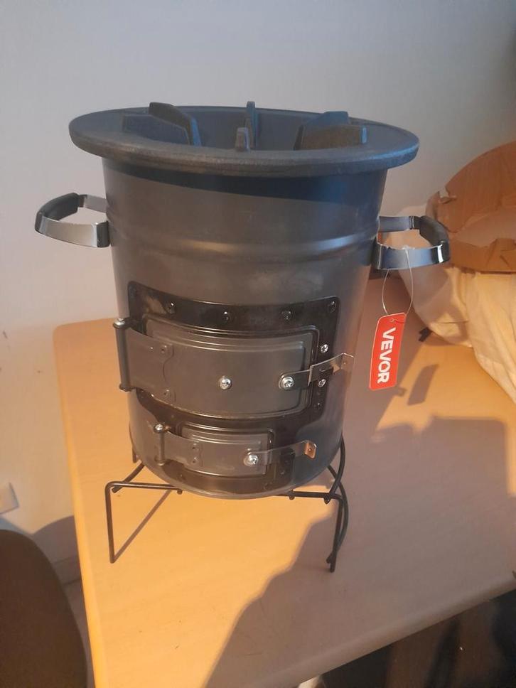 Rocket stove nooit gebruikt zit nog in doos, Caravans en Kamperen, Overige Caravans en Kamperen, Nieuw, Ophalen