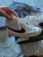 Nike sneaker, Sports & Fitness, Patinage, Enlèvement