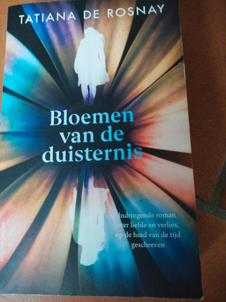 Tatiana de Rosnay - Bloemen van de duisternis, Livres, Littérature, Comme neuf, Enlèvement ou Envoi