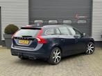 Volvo V60 2.4 D6 AWD Plug-In Hybrid Summum | Panoramadak | L, Auto's, Volvo, Automaat, Zwart, 48 g/km, Blauw