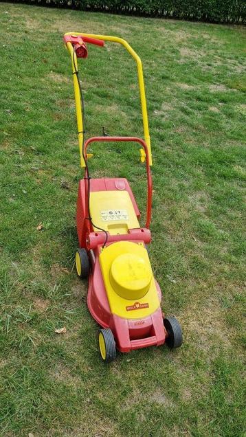 Wolf 232 E - tondeuse à gazon électrique, Tondeuse rotative, 30 à 39 cm, Enlèvement, Utilisé