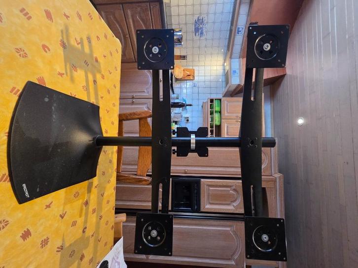 Ergotron ds100 monitor stand 4 schermen, Computers en Software, Monitoren, Zo goed als nieuw, In hoogte verstelbaar, Draaibaar