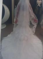 Robe de mariée perlée , ajustable (34/38), Enlèvement, Comme neuf, Robe de mariée