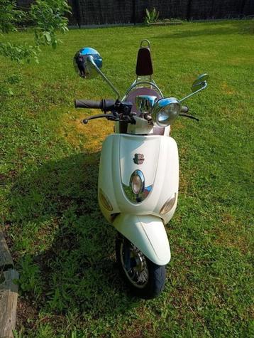 GTS vespa look Aklasse scooter 2018