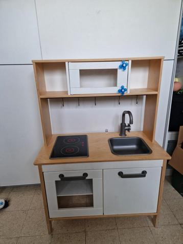 Keukentje Ikea, Enlèvement