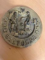 Rares plaque commémorative Bastogne 1944 WW2 NUTZ, Ophalen of Verzenden