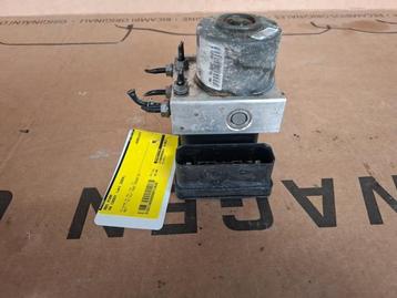 ABS Pomp van een Volkswagen Caddy beschikbaar voor biedingen