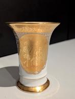 Uniek antiek porselein vaasje. Karlsbader., Enlèvement