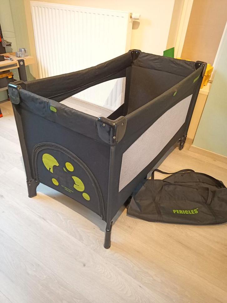 Lit pliant voyage bébé Périclès, Enfants & Bébés, Berceaux & Lits, Comme neuf, Lit, Enlèvement