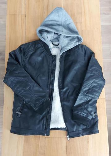 Veste en similicuir taille 140 beschikbaar voor biedingen