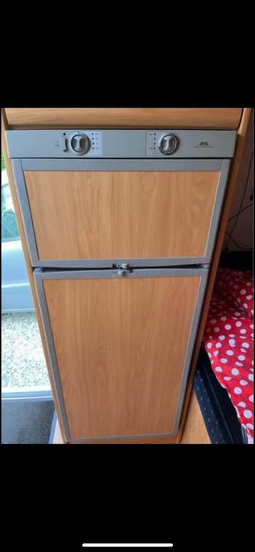 Koelkast met getrimixte gas - 220v - 12v beschikbaar voor biedingen