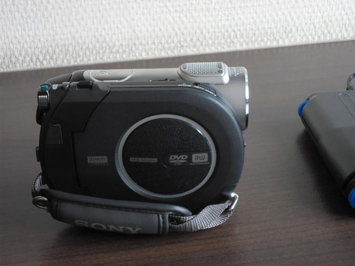 Caméscope Sony Handycam DVD, TV, Hi-fi & Vidéo, Caméscopes numériques, Utilisé, Caméra, Sony, Full HD, Enlèvement