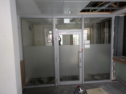 Gratis af te halen - Veiligheidsglas, Doe-het-zelf en Bouw, Glas en Ramen, Zo goed als nieuw, Gevelraam of Ruit, 160 cm of meer