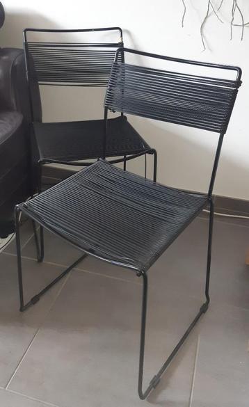 3 chaises "Spaghetti" ("Scoubidou") noires beschikbaar voor biedingen