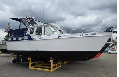 Beachcraft 950 GSAK, Watersport en Boten, Motorboten en Motorjachten, Zo goed als nieuw, Staal, 9 tot 12 meter, Diesel, Binnenboordmotor