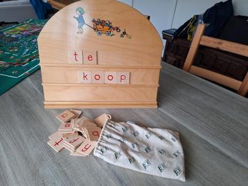 Leuk houten speelbord voor kinderen beschikbaar voor biedingen