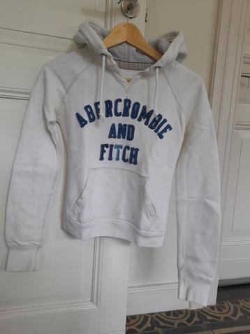 Trui met kap van het merk Abercrombie & Fitch maat XS beschikbaar voor biedingen