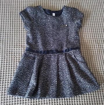 Kleedje Knot so Bad 110 / 5 jaar beschikbaar voor biedingen