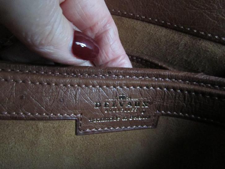 DELVAUX REVERIE Fauve struisvogeltas met logo, Handtassen en Accessoires, Tassen | Damestassen, Verzenden