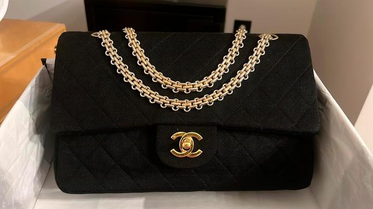Vintage Chanel timeless flap bag 24k gold plated hardware, Handtassen en Accessoires, Tassen | Damestassen, Ophalen