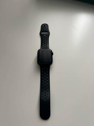 Apple Watch SE 44mm 2022 beschikbaar voor biedingen