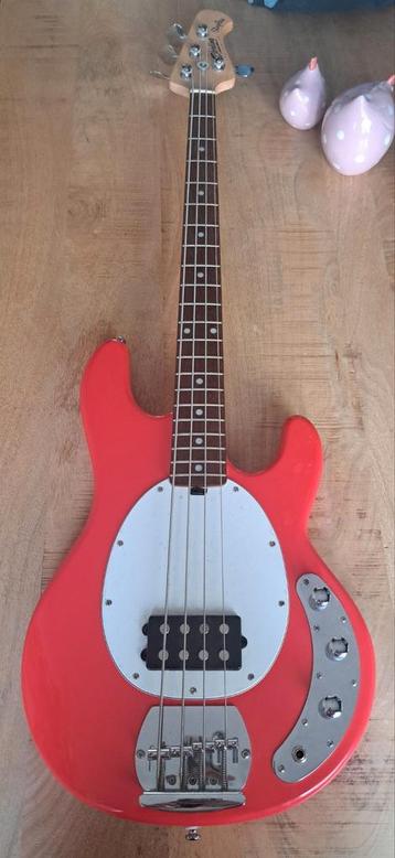 Sterling by musicman stingray  beschikbaar voor biedingen