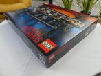 LEGO Stranger Things 75810 The Upside Down, Kinderen en Baby's, Speelgoed | Duplo en Lego, Lego, Hello@support.lego.com, DK-7190