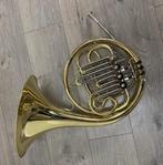 Jupiter JHR-754 gelakte waldhoorn in bes met a stopventiel, Muziek en Instrumenten, Ophalen of Verzenden, Gebruikt, Bes-hoorn