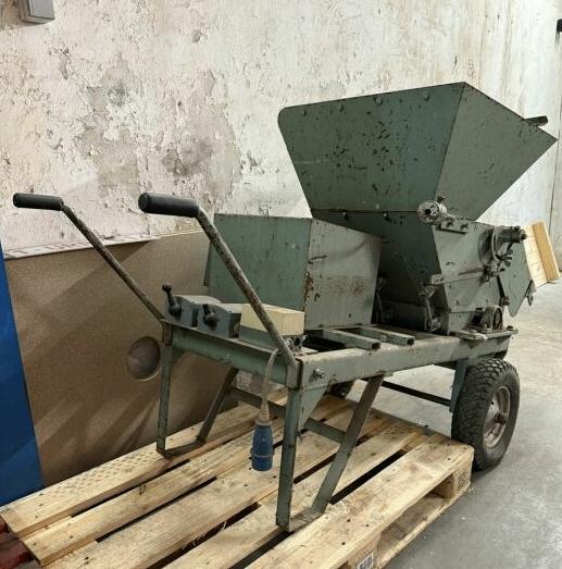 Elektrische zandzeefmachine Gregoire B32, Zakelijke goederen, Landbouw | Werktuigen, Overige typen, Ophalen