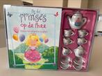 Theeserviesje / theesetje met een leuk boekje erbij, Ophalen, Nieuw