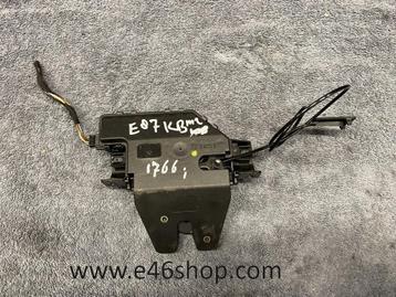ACHTERKLEP SLOT BMW 1 SERIE E87  OE 8196401 beschikbaar voor biedingen