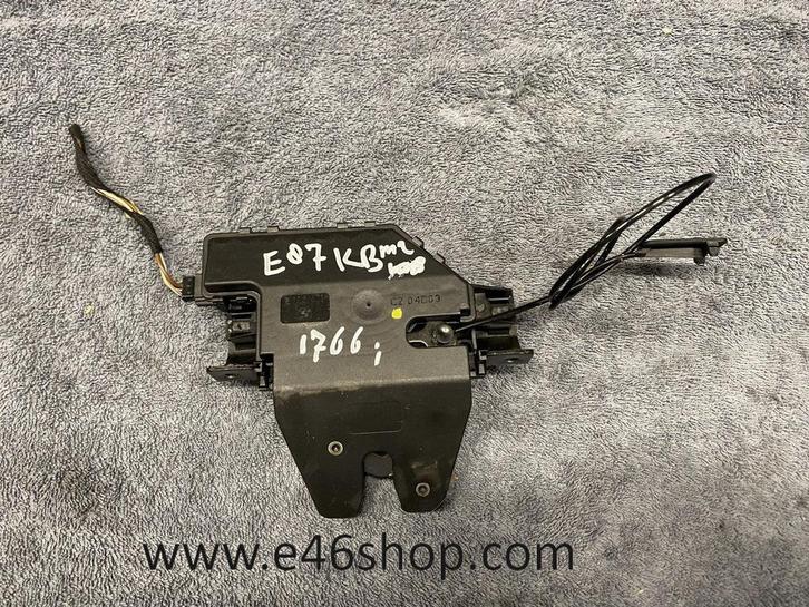 ACHTERKLEP SLOT BMW 1 SERIE E87  OE 8196401, Auto-onderdelen, Carrosserie, BMW, Gebruikt, Ophalen of Verzenden