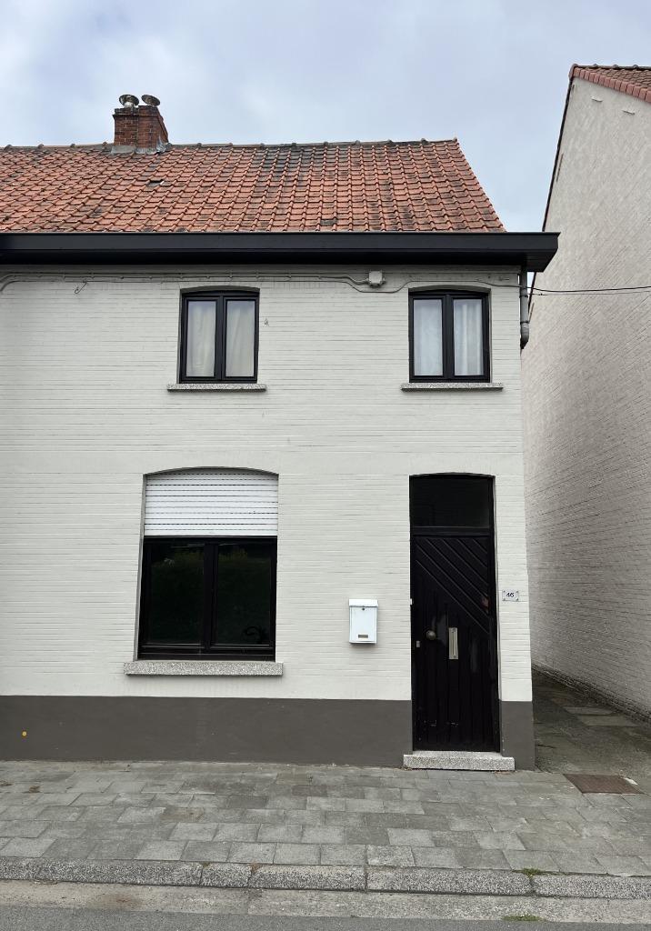 Halfopen dorpshuis met tuin & garage in Bassevelde, Immo, Huizen en Appartementen te koop, Provincie Oost-Vlaanderen, 200 tot 500 m²