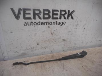 RUITENWISSERARM RECHTS VOOR Volvo 940 I Estate beschikbaar voor biedingen