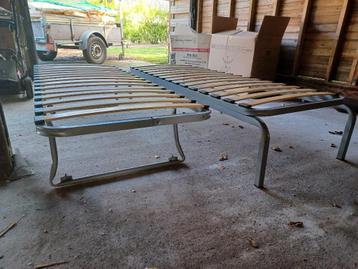 Caravan bedjes 180x67 cm + nieuwe matras beschikbaar voor biedingen