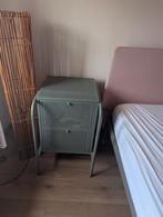 IKEA nachtkastje Nikkeby, Huis en Inrichting, Slaapkamer | Nachtkastjes, Ophalen, Zo goed als nieuw