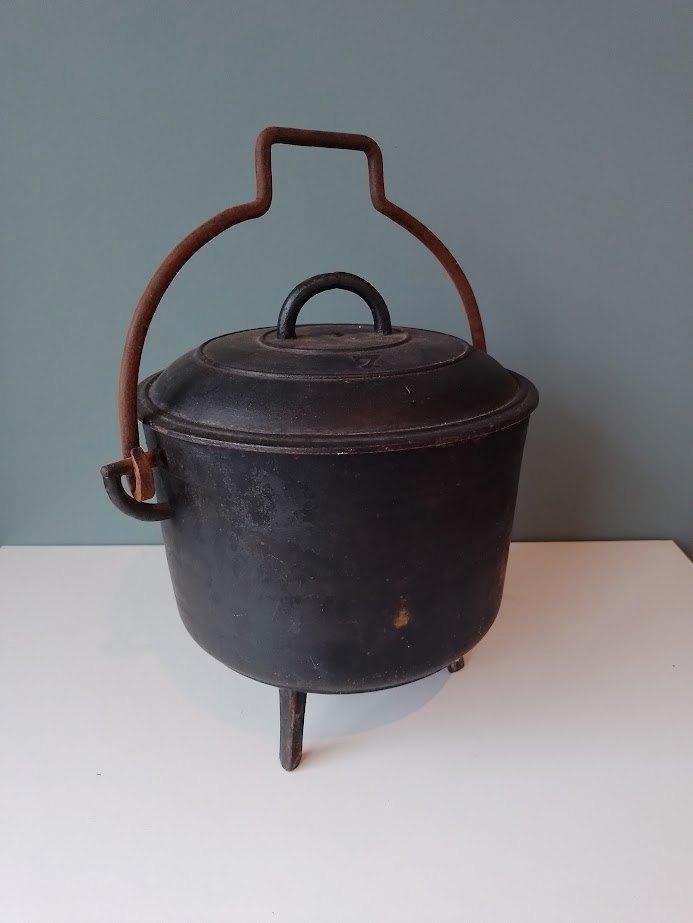 Gietijzeren antieke kookpot/heksenketel, Antiek en Kunst, Antiek | Keukengerei, Ophalen of Verzenden