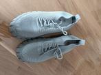Sneakers in stof, grijs maat 39 (contant betalen), Kleding | Dames, Schoenen, Ophalen, Gedragen, Grijs, Sneakers