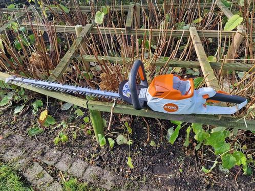 STIHL HSA60 accu heggenschaar 60cm    BODY, Tuin en Terras, Heggenscharen, Zo goed als nieuw, Accu, Ophalen