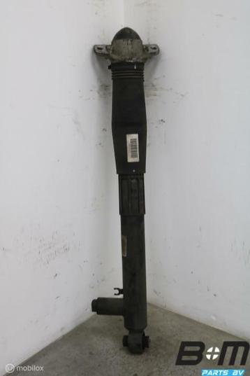 Schokbreker achter kan L of R Skoda Karoq 3Q0512009Q beschikbaar voor biedingen