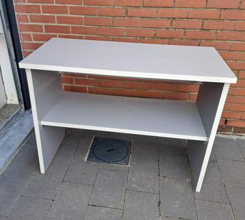 Bureau beschikbaar voor biedingen