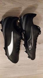 Nieuwe voetbalschoenen puma mat 41, Sport en Fitness, Voetbal, Ophalen of Verzenden, Zo goed als nieuw