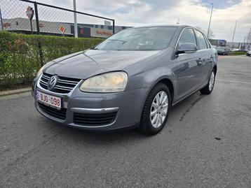 VW Jetta 1.6 essence Climatiseur en cuir Prix négociable, Autos, Cuir, Argent ou Gris, Achat, Entreprise