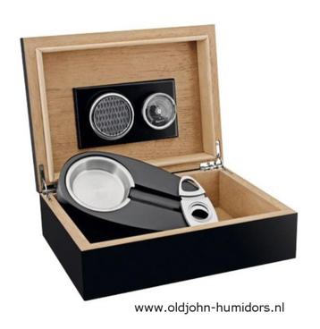 H72: HUMIDOR GIFTSET / STARTSET "NOIR"  MET ASBAK, KNIPPER beschikbaar voor biedingen