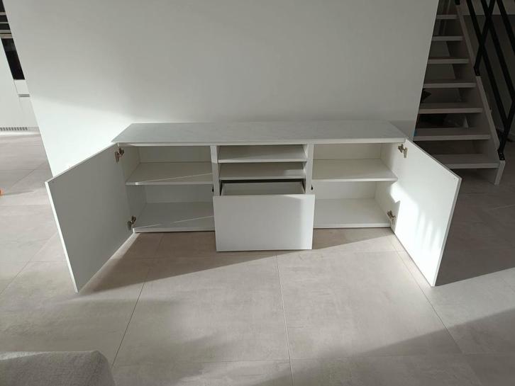 Tv meubel BESTA (wit/marmer), Huis en Inrichting, Kasten |Televisiemeubels, Gebruikt, Ophalen