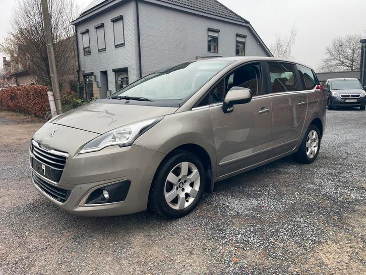 Peugeot 5008 HDI 115,Airco,Gps,Sensoren,1e eigenaar+boekje,., Auto's, Peugeot, Particulier, Te koop, ABS, Airconditioning, Boordcomputer