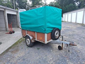 Overdekte aanhangwagen te koop! beschikbaar voor biedingen