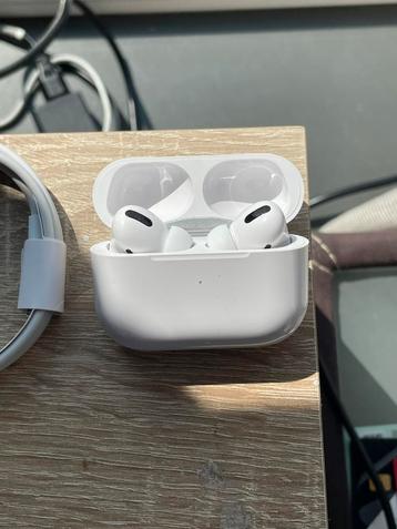 Apple Airpods Pro 1 beschikbaar voor biedingen