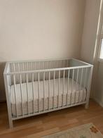 Babybed met matras!, Comme neuf, Enlèvement, Lit