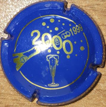 Champagnecapsule van VIGNERONS Jaar 2000 blauw & goud nr 622